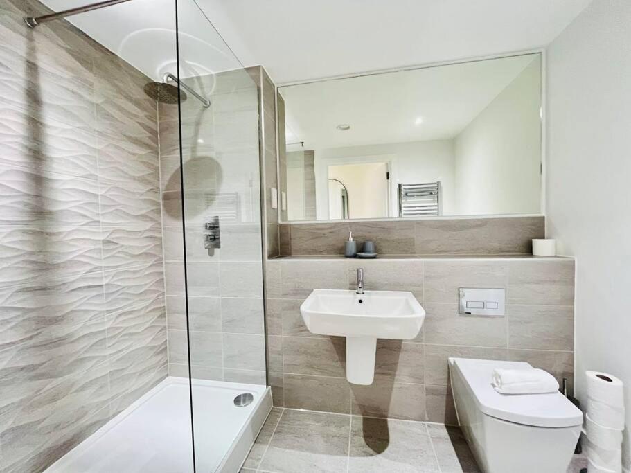 Modern One Bedroom Apartment Near Old Trafford Stadium Manchester Esterno foto