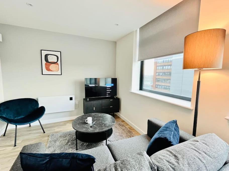 Modern One Bedroom Apartment Near Old Trafford Stadium Manchester Esterno foto